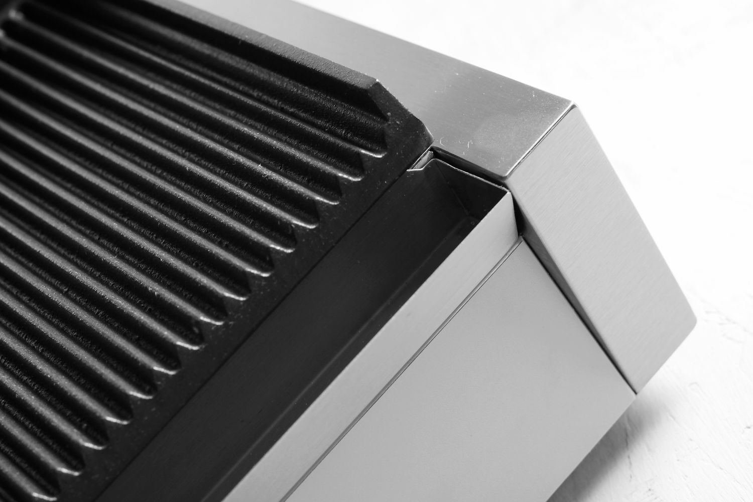 Kontaktný grill Panini, HENDI, drážkovaný vrch a spodok, 230V/2200W, 430x375x(H)216mm PANINI 263655